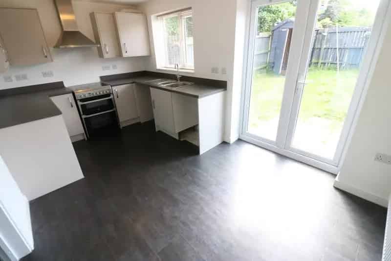 2 Bedroom End of Terrace House to Rent