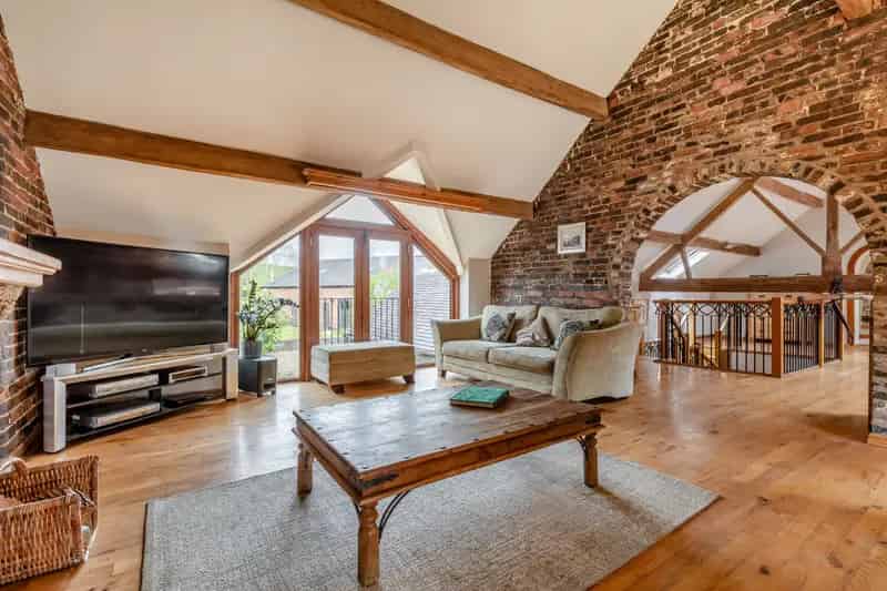 9 Bedroom Barn Conversion with Cottage & Annexe