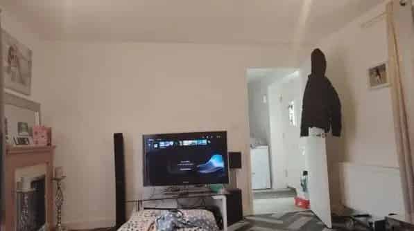 2 Bed House near Merry Hill Shopping Centre Briley Hill
