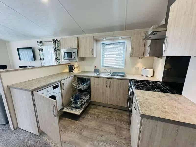 2 bed property for sale