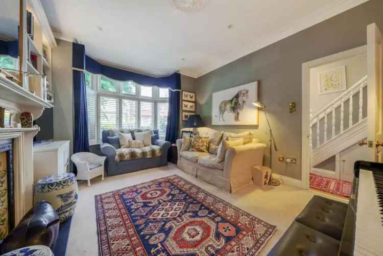 House For Sale in London, England