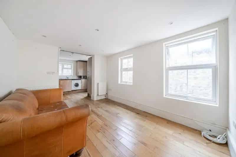 Ground Floor Flat Two Double Bedrooms Private Garden
