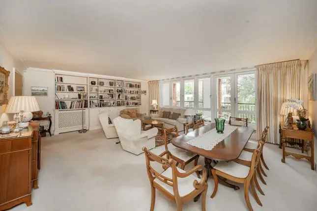 Flat for sale in Kidderpore Avenue, London NW3