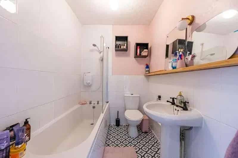 1 Bed Flat for Sale Great Dunmow Allocated Parking