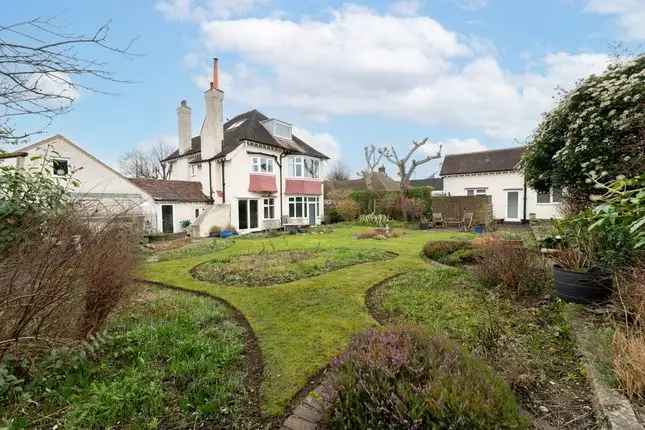 Edwardian Detached House for Sale in Sutton