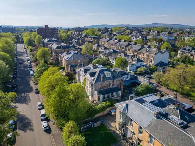 2 Bedroom Apartment for Sale in Glasgow's West End