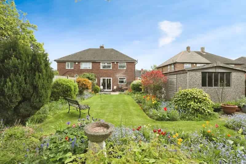 3 Bedroom Semi Detached House Dinnington South Yorkshire