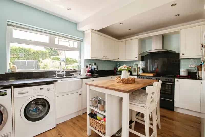 Four Bedroom Detached House Boscombe East