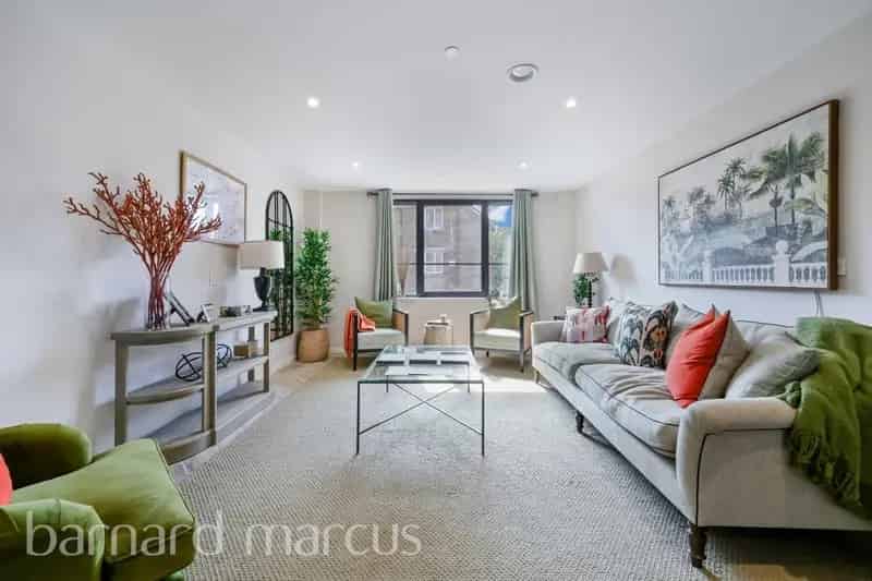 Luxury 2-Bed Maisonette Streatham High Ceilings Private Courtyard