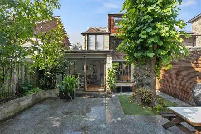 Four Bedroom Family Home Canonbury Islington London