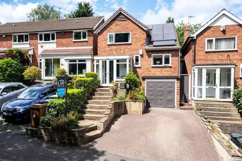 3 Bedroom Detached House For Sale