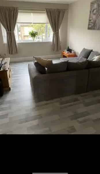 Spacious Family Home Near Camberley Town Centre