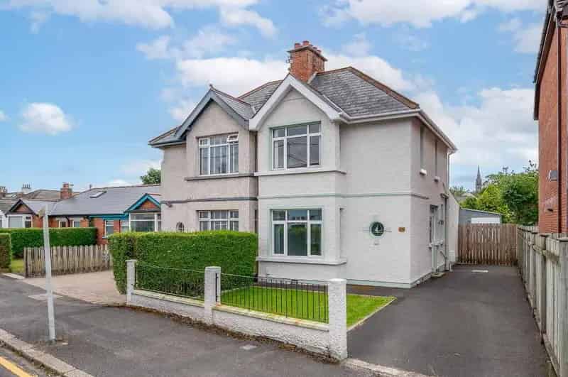 3 Bedroom Semi-Detached Home for Sale in Holywood Kinnegar
