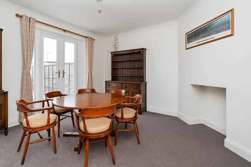 Refurbished 3 Bed Semi-Detached Home with Garage and Garden