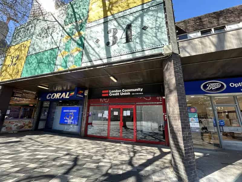 Stratford High Street Shop with Office Space - Excellent Transport Links
