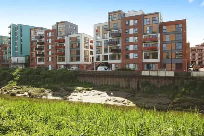 2 Bed Apartment Bristol BS4 Leasehold Parking EPC B