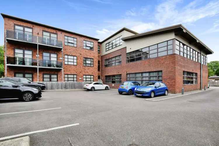 2 Bedroom Flat for Sale Wilmslow Cheshire SK9 Luxury Apartment Gated Parking