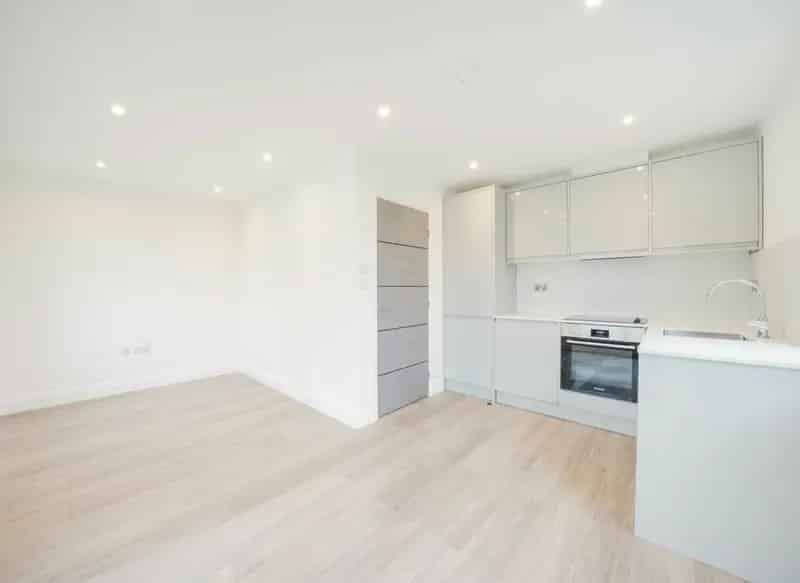 2 Bedroom Townhouse Hendon Central