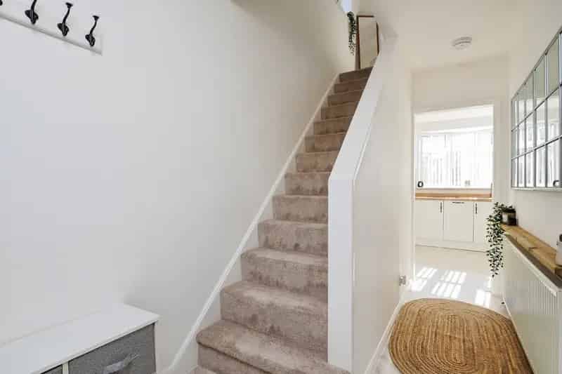 Four Bedroom Detached Home Modern Living Spacious Family Home