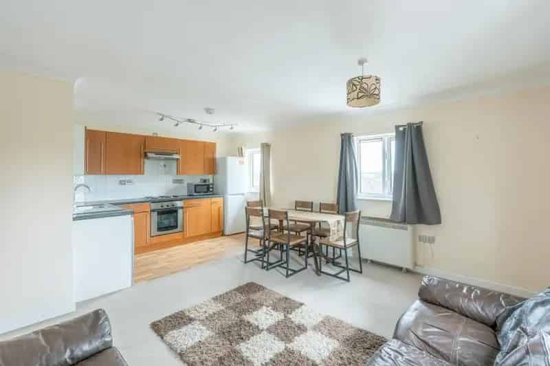 2 Bedroom Flat to Rent