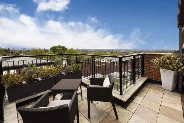 Flat for sale in Kidderpore Avenue, Hampstead NW3