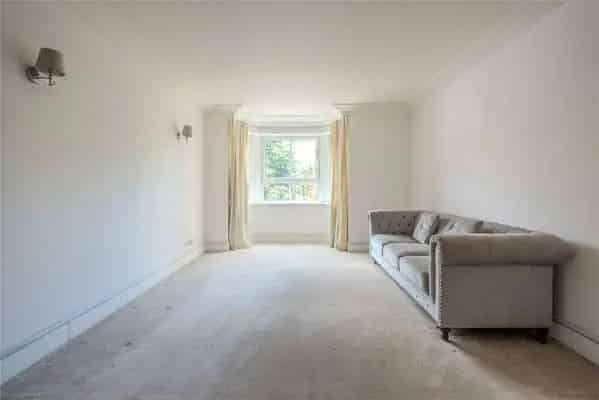 2 Bed Apartment near Kensington High Street