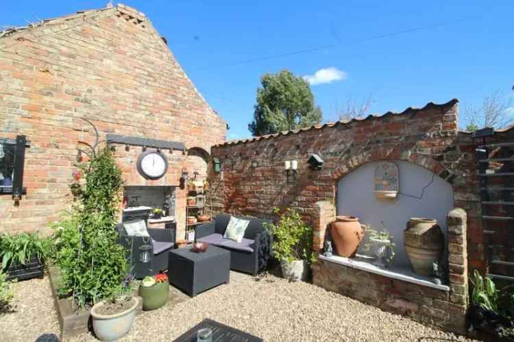 3 Bedroom Semi Detached House for Sale Beeford Driffield