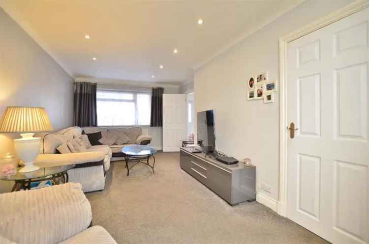 2 Bed Family Home for Sale - Garage - Modern Kitchen - Near Slough