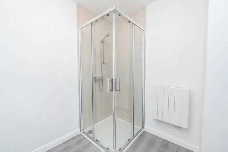 2 Bedroom Flat Near City Centre