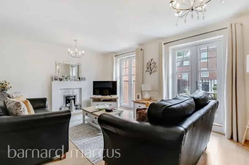 Four Bedroom Townhouse in Sutton