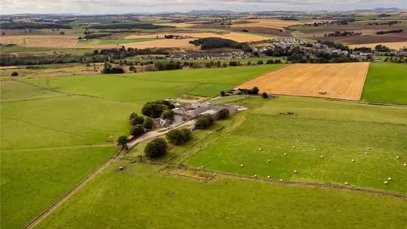 Auchencrieve Farm 5 Bedroom Farmhouse 122.25 Hectares Farm Buildings