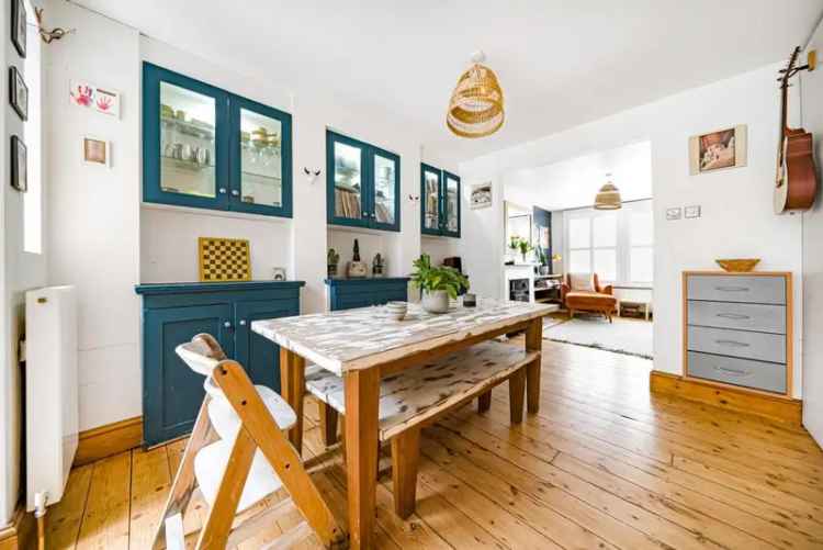 House For Sale in London, England