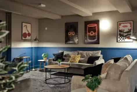 1 room flat of 76 m² in London