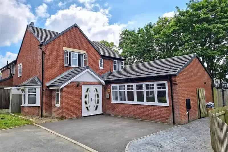 6 Bedroom Detached House for Sale Oldham