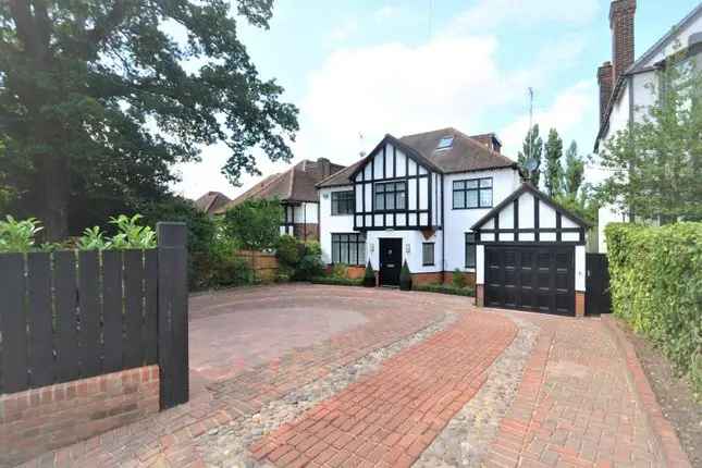 Detached house to rent in Marsh Lane, Mill Hill NW7