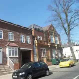 4 rooms flat of 308 m² in Birmingham