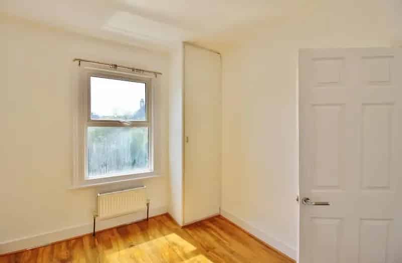 3 Bedroom House To Let in Watford Fields