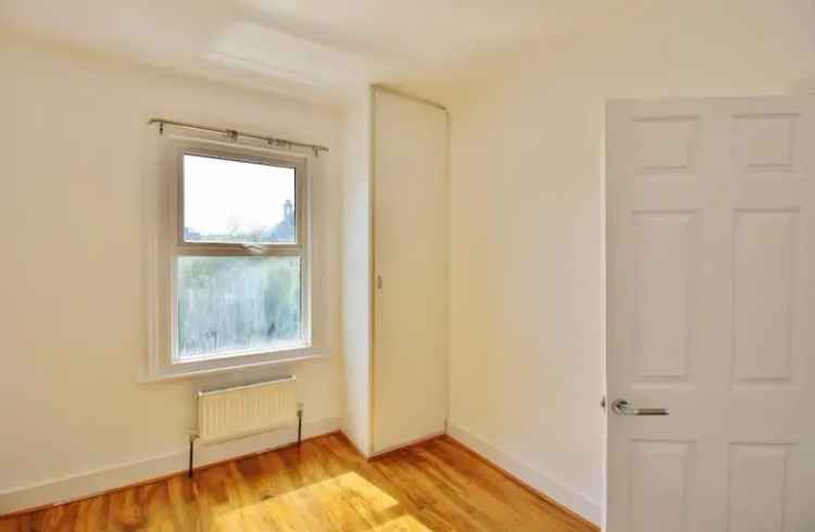 3 Bedroom House To Let in Watford Fields