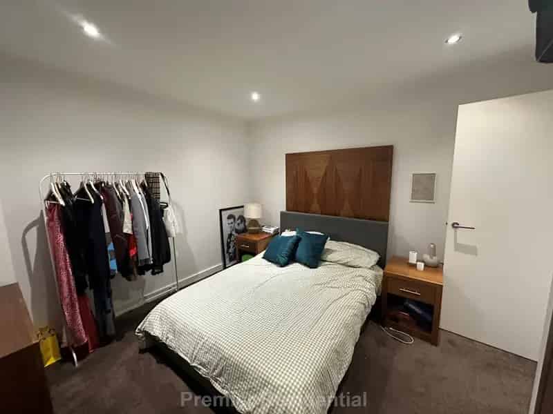 1 Bedroom Furnished Apartment Near Manchester City Centre