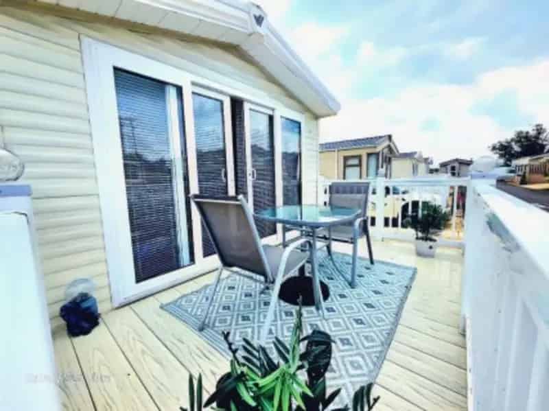 2 Bedroom Park Home for Sale