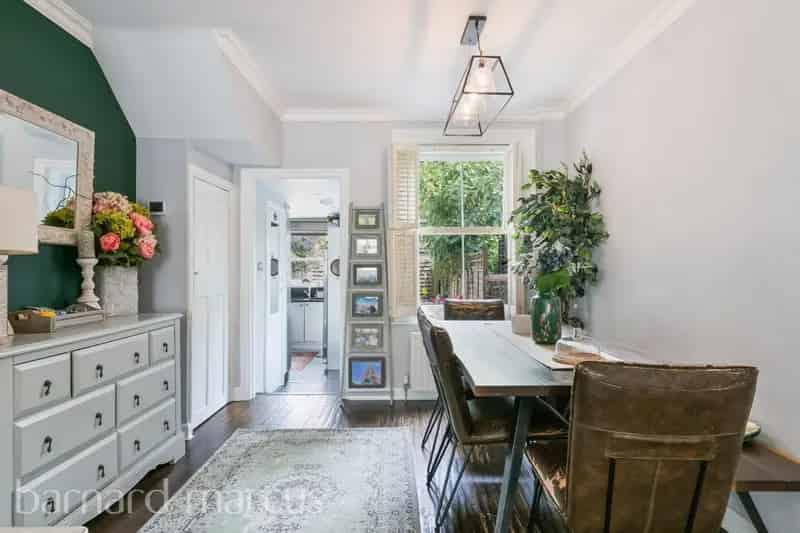 Short-Term Let 2-Double Bedroom House Fully Furnished