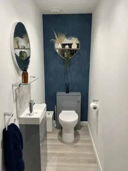 4 Bed House with Fitted Kitchen and Parking