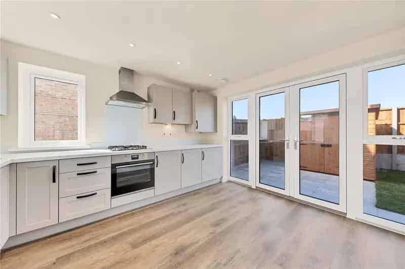 3-4 Bedroom Detached House for Sale