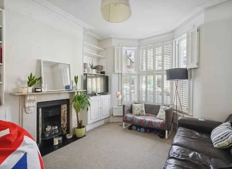 Five Double Bedroom Family Home Private Garden High Specification Kitchen