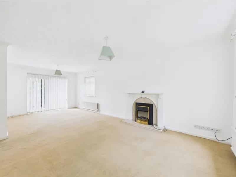 3 Bedroom Detached Bungalow To Let Idle Bradford