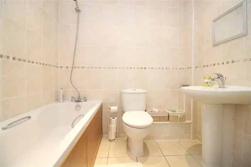 2 Bed Flat for Sale near Barton Cliff Top