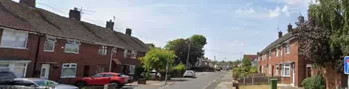 2 Bed House Allerton Springwood Upstairs Shower Furnished