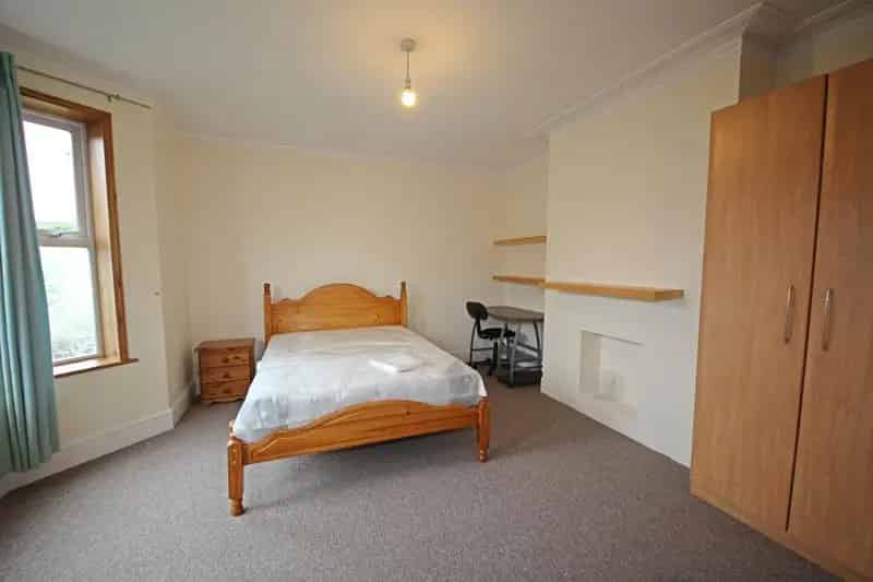 4 Bedroom Student House Near Bournemouth University