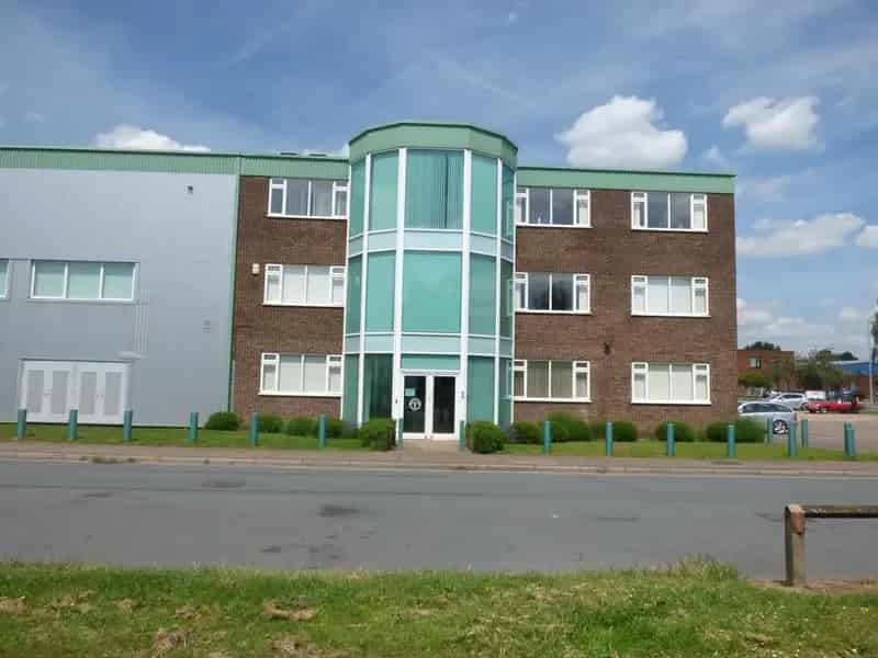 Modern Offices and Labs 3 Howard Road