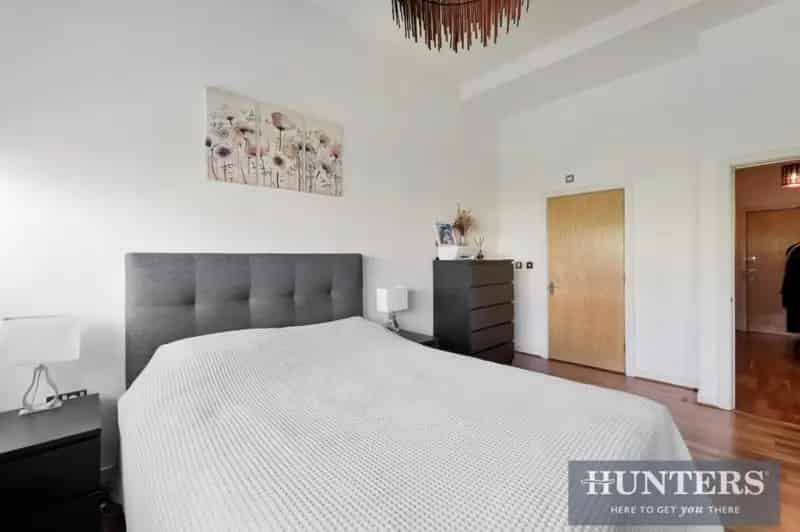 2 Bed Apartment for Sale in Brentford Great West Quarter